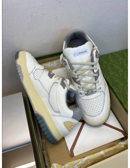 FashionStatement,GUCCI,IconicStyle,ItalianCraftsmanship,LuxuryFootwear,SNEAKER