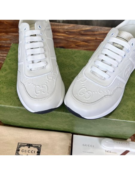 FashionStatement,GUCCI,IconicStyle,ItalianCraftsmanship,LuxuryFootwear,SNEAKER