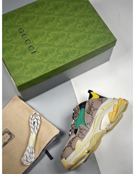 FashionStatement,GUCCI,IconicStyle,ItalianCraftsmanship,LuxuryFootwear,SNEAKER