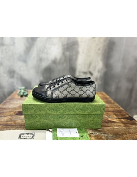 GUCCI,IconicStyle,LuxuryFootwear,SNEAKER
