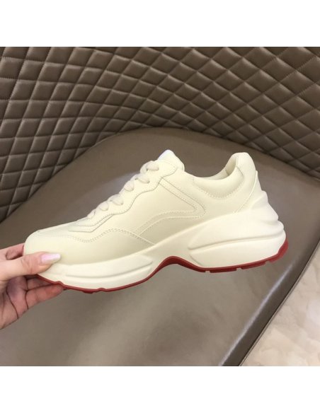 FashionStatement,GUCCI,IconicStyle,ItalianCraftsmanship,LuxuryFootwear,SNEAKER