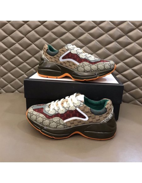 FashionStatement,GUCCI,IconicStyle,ItalianCraftsmanship,LuxuryFootwear,SNEAKER