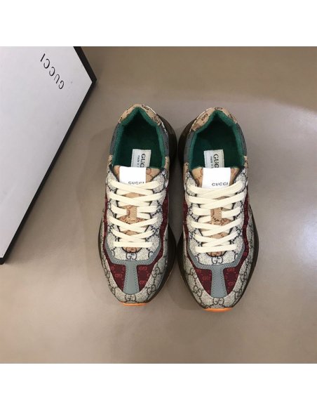 FashionStatement,GUCCI,IconicStyle,ItalianCraftsmanship,LuxuryFootwear,SNEAKER