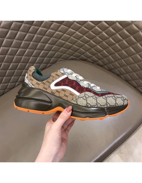 FashionStatement,GUCCI,IconicStyle,ItalianCraftsmanship,LuxuryFootwear,SNEAKER