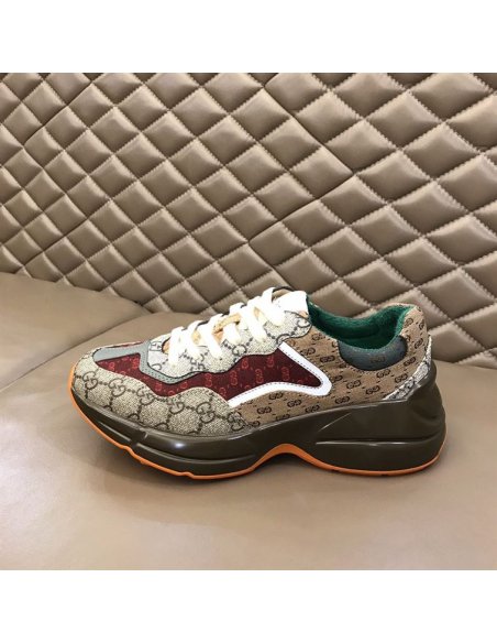 FashionStatement,GUCCI,IconicStyle,ItalianCraftsmanship,LuxuryFootwear,SNEAKER