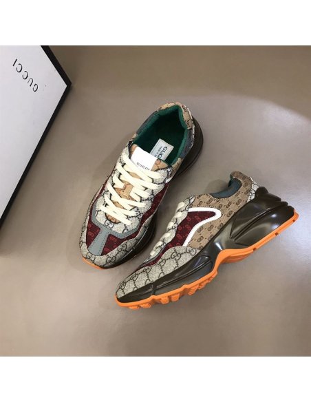 FashionStatement,GUCCI,IconicStyle,ItalianCraftsmanship,LuxuryFootwear,SNEAKER