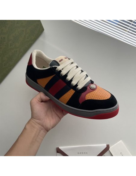 FashionStatement,GUCCI,IconicStyle,ItalianCraftsmanship,LuxuryFootwear,SNEAKER