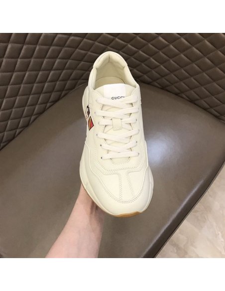 FashionStatement,GUCCI,IconicStyle,ItalianCraftsmanship,LuxuryFootwear,SNEAKER