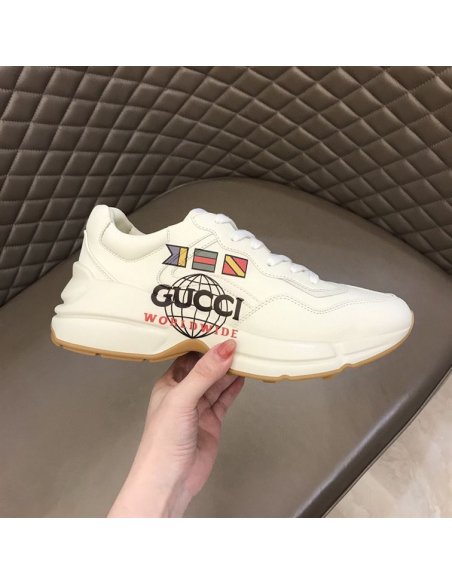 FashionStatement,GUCCI,IconicStyle,ItalianCraftsmanship,LuxuryFootwear,SNEAKER