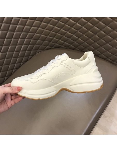 FashionStatement,GUCCI,IconicStyle,ItalianCraftsmanship,LuxuryFootwear,SNEAKER