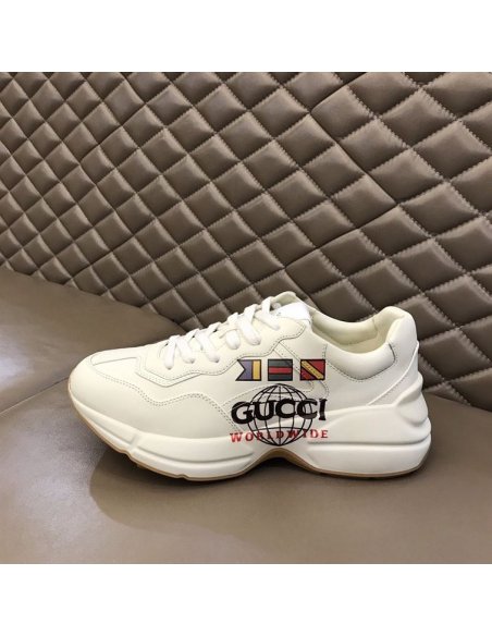 FashionStatement,GUCCI,IconicStyle,ItalianCraftsmanship,LuxuryFootwear,SNEAKER