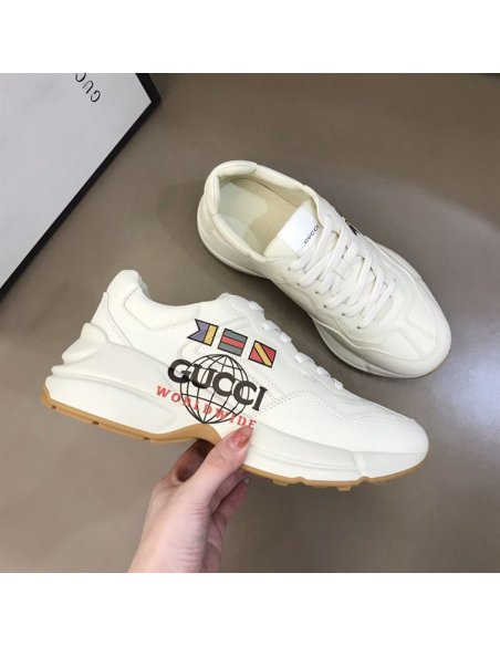 FashionStatement,GUCCI,IconicStyle,ItalianCraftsmanship,LuxuryFootwear,SNEAKER