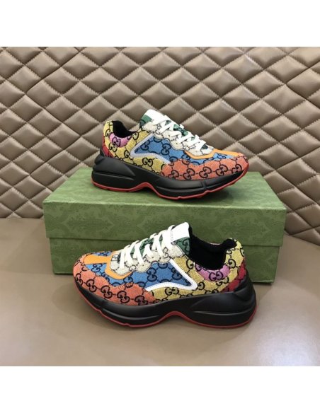 FashionStatement,GUCCI,IconicStyle,ItalianCraftsmanship,LuxuryFootwear,SNEAKER