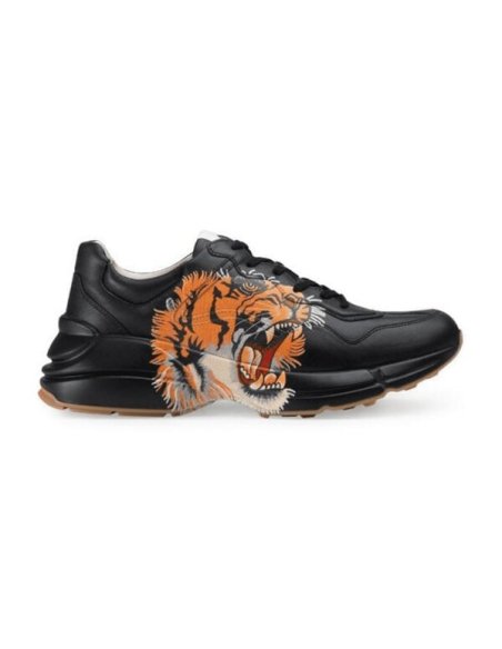 FashionStatement,GUCCI,IconicStyle,ItalianCraftsmanship,LuxuryFootwear,SNEAKER