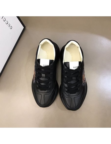 FashionStatement,GUCCI,IconicStyle,ItalianCraftsmanship,LuxuryFootwear,SNEAKER