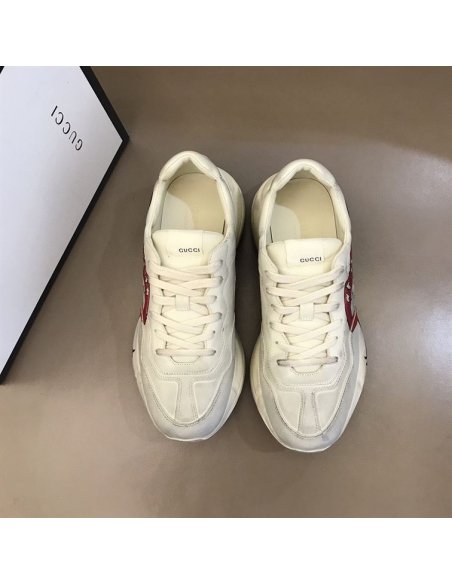 FashionStatement,GUCCI,IconicStyle,ItalianCraftsmanship,LuxuryFootwear,SNEAKER