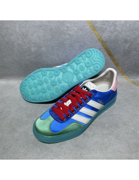 FashionStatement,GUCCI,Lowtop,LuxuryFootwear,SNEAKER