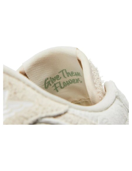 Chris Paul x Air Jordan 1 Retro Low OG Give Them Flowers with high quality,best top AIR JORDAN 1 LOW